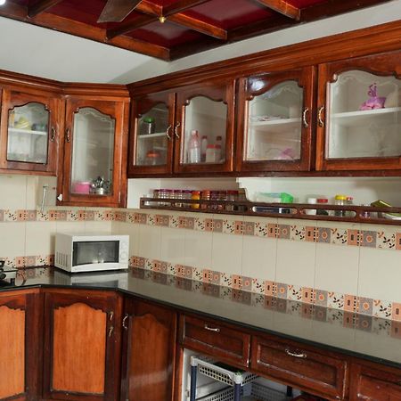 쿠마라콤 Rajahamsam Houseboat 빌라 외부 사진
