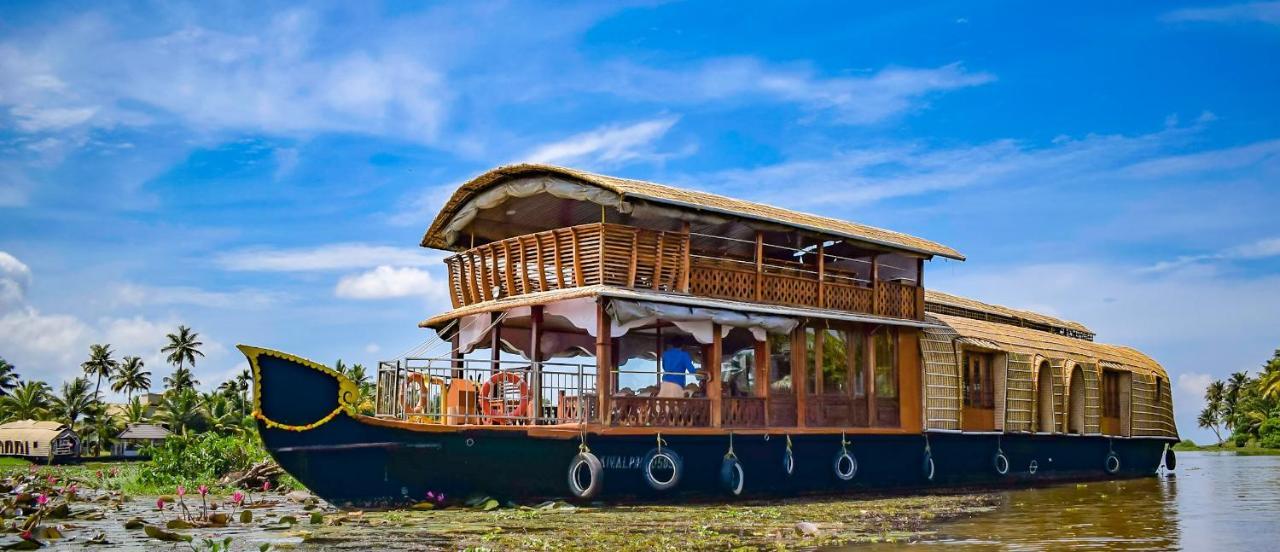 쿠마라콤 Rajahamsam Houseboat 빌라 외부 사진