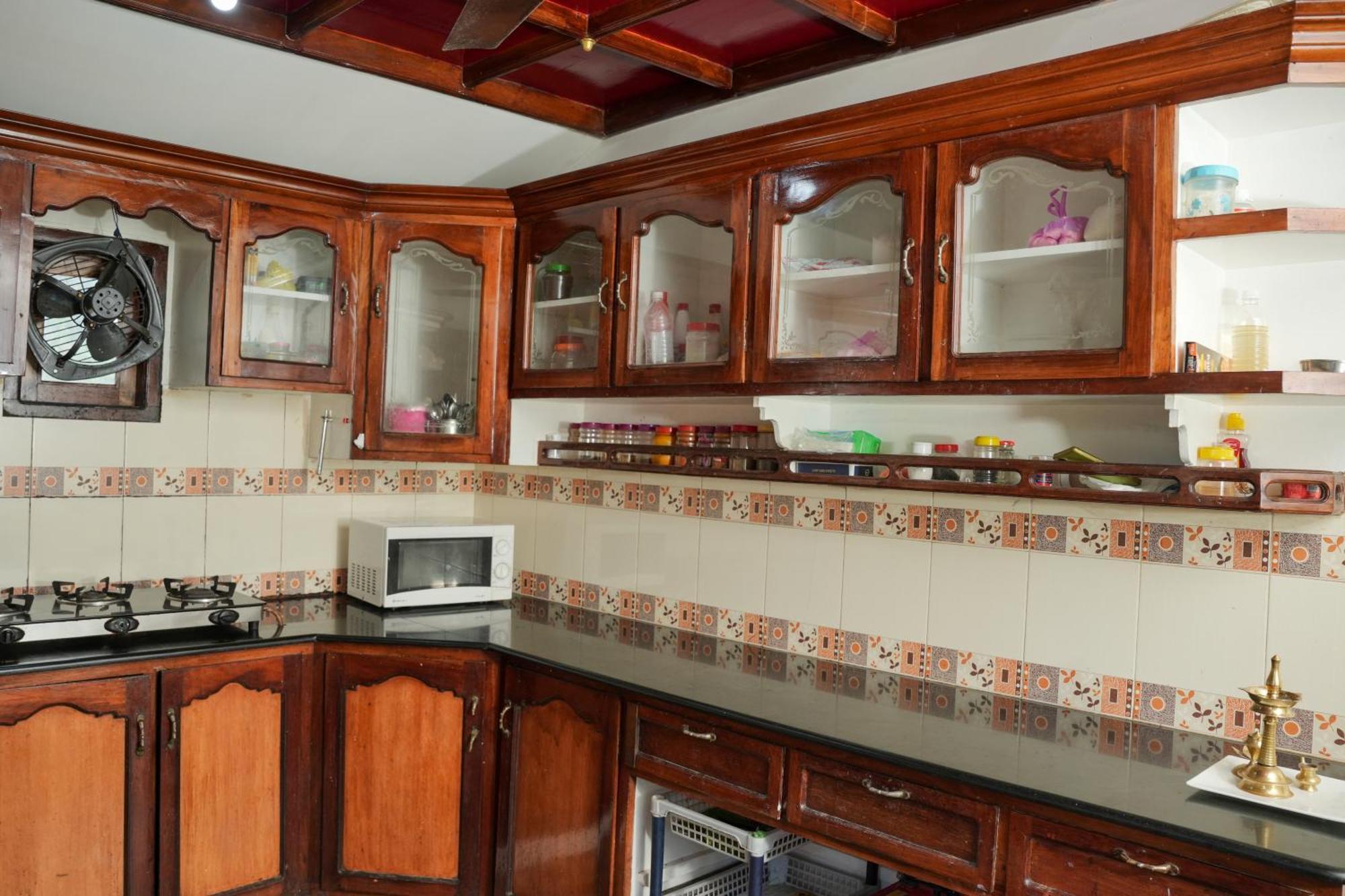 쿠마라콤 Rajahamsam Houseboat 빌라 외부 사진